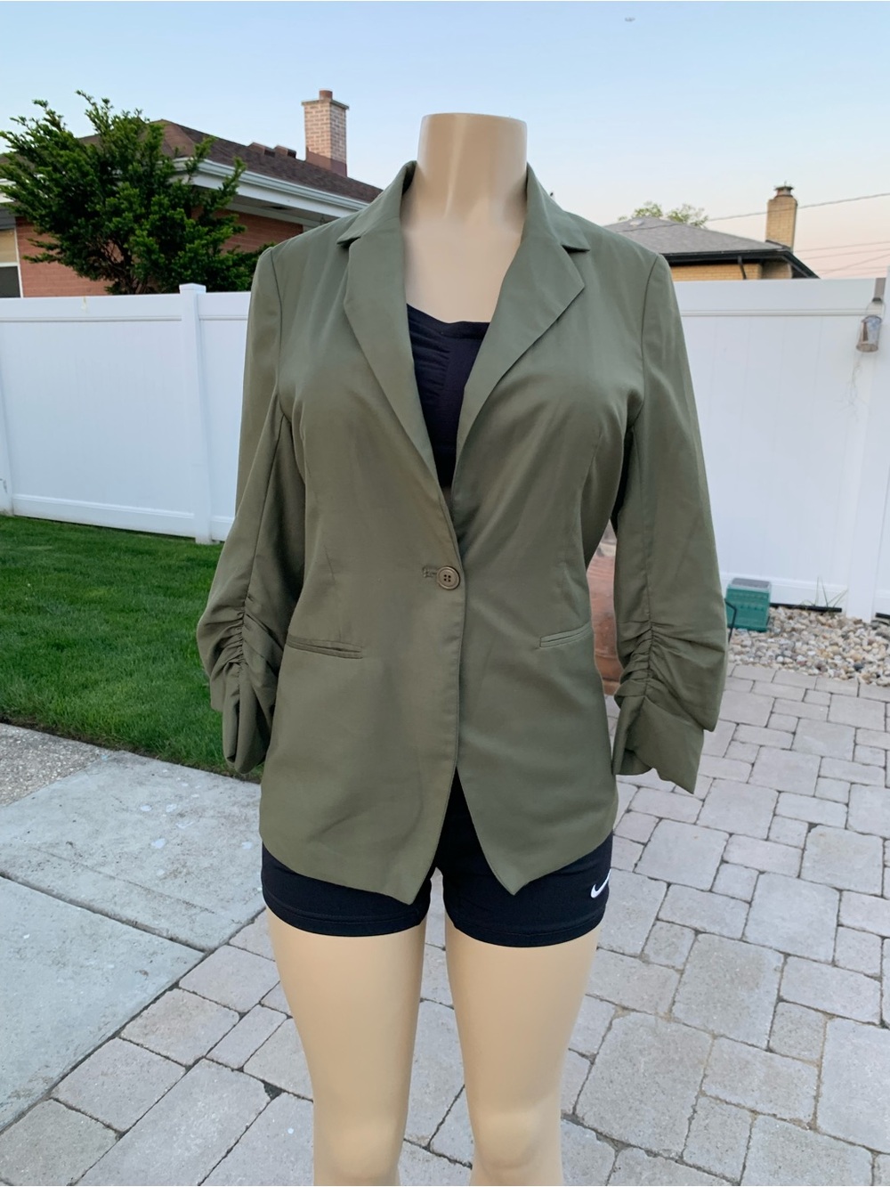 Doki Geki Stylish and professional Blazer olive green size M